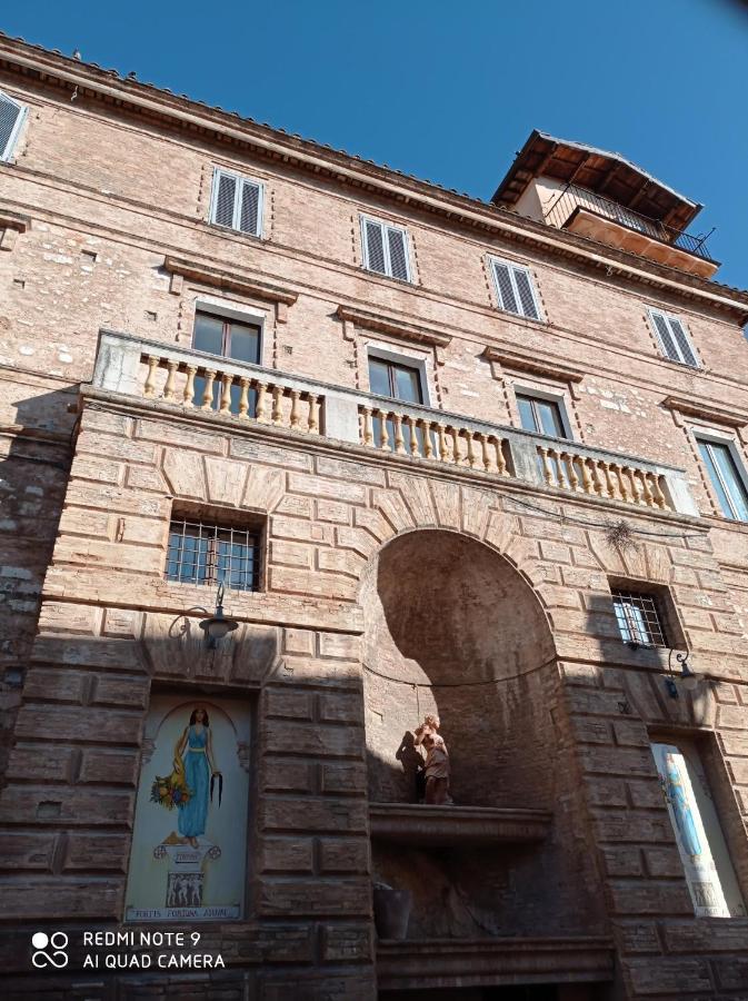 Hotel Trevi Palazzo Natalini エクステリア 写真